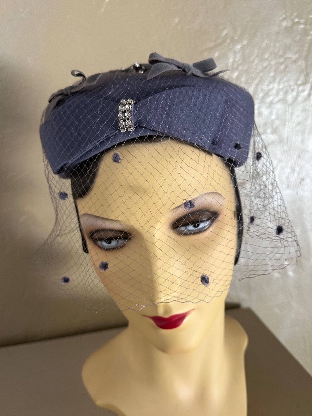 DAPPER 1950s' PIGEON BLUE FELT PILLBOX HAT + DOTTED HALF VEIL, BOW, JEWEL + BOWS